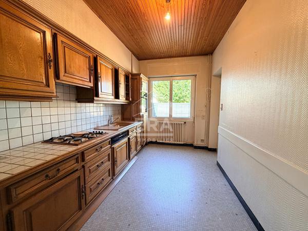 Maison ancienne 7 pièces à vendre à Tarbes - Bon état, 5 chambres