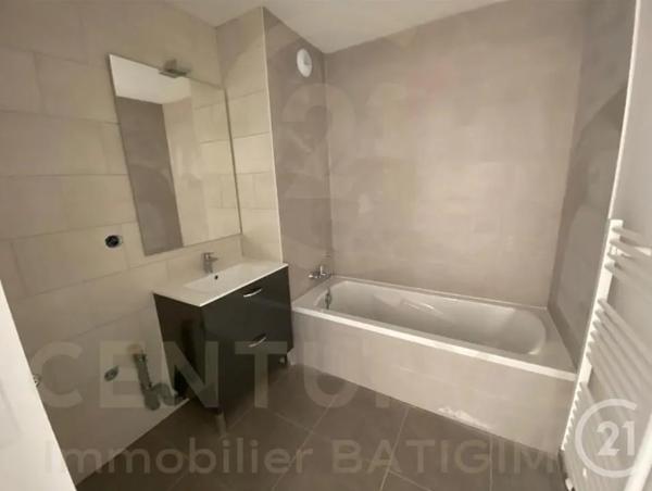 Appartement F3 à vendre  3 pièces - 64,44 m 2   BOURGOIN JALLIEU  - 38