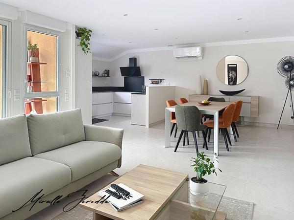 JONQUIERES SAINT VINCENT Villa  3 pièces107 m² avec véranda et parking