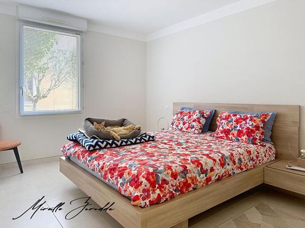 JONQUIERES SAINT VINCENT Villa  3 pièces107 m² avec véranda et parking