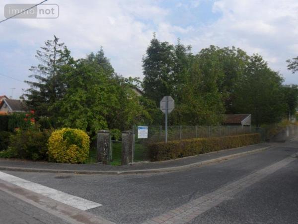 Terrain à Batir à vendre à Attigny dans les Ardennes (08130), ref : ATT134