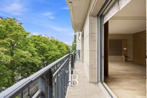 Paris 8ème, Appartement 1 Chambre -  91 m² à vendre