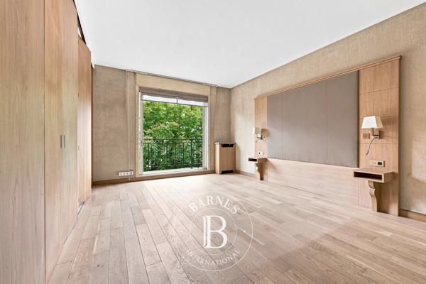 Paris 8ème, Appartement 1 Chambre -  91 m² à vendre