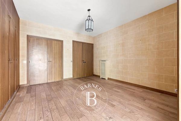 Paris 8ème, Appartement 1 Chambre -  91 m² à vendre