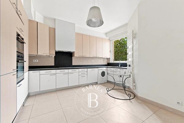 Paris 8ème, Appartement 1 Chambre -  91 m² à vendre