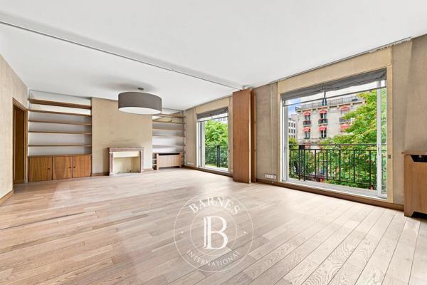 Paris 8ème, Appartement 1 Chambre -  91 m² à vendre