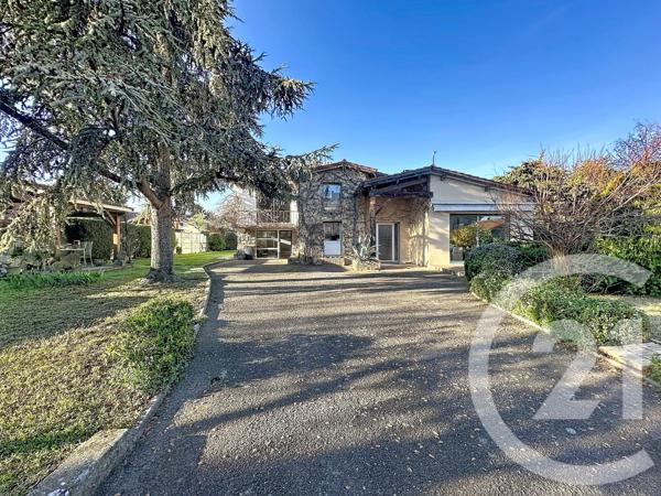 Maison à vendre  8 pièces - 160 m 2   CHATEL GUYON  - 63