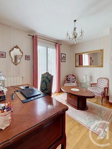 Maison à vendre  8 pièces - 160 m 2   CHATEL GUYON  - 63