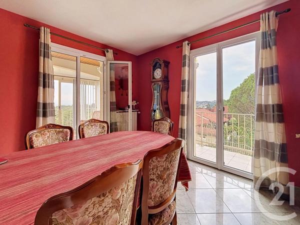 Maison à vendre  8 pièces - 160 m 2   CHATEL GUYON  - 63
