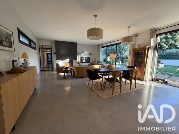 Maison (prestige) à vendre 5 pièces 155 m² Nîmes