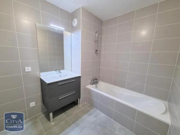 Appartement à louer 4 pièces 86.02m²