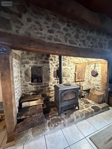 Maison à louer à Neuvic en Corrèze (19160), ref : UL 163