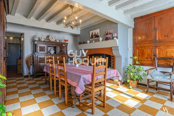 Charmante ferme, 3 chambres et un bureau, dépendances et hangar