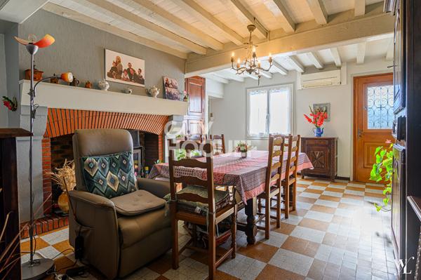 Charmante ferme, 3 chambres et un bureau, dépendances et hangar