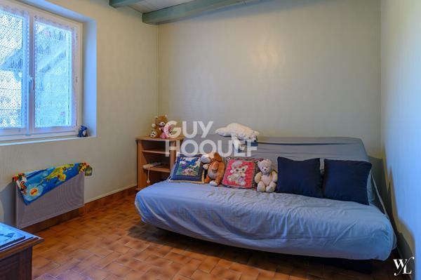 Charmante ferme, 3 chambres et un bureau, dépendances et hangar