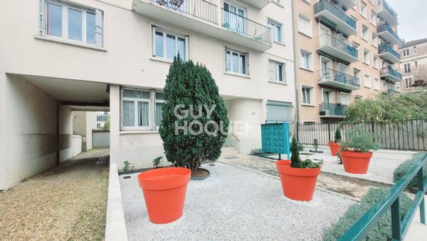 BOIS COLOMBES, MAIRIE/ 3 P. 57,50 m² avec BALCON