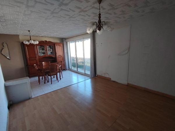 A VENDRE APPARTEMENT TYPE 3 3 PIECES 13014 MARSEILLE CANET BALCON CAVE PARKING