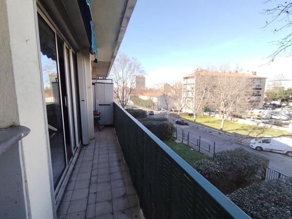 A VENDRE APPARTEMENT TYPE 3 3 PIECES 13014 MARSEILLE CANET BALCON CAVE PARKING