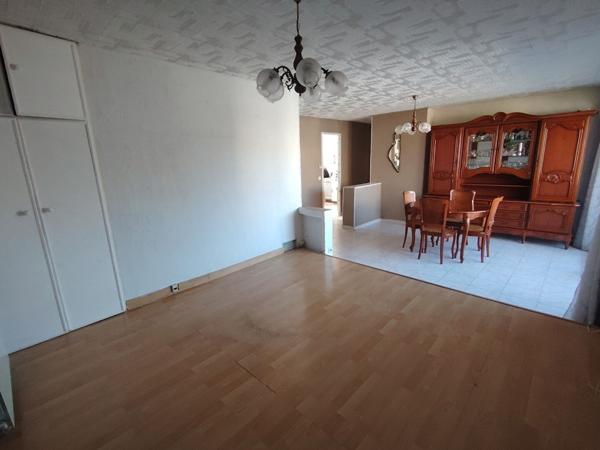 A VENDRE APPARTEMENT TYPE 3 3 PIECES 13014 MARSEILLE CANET BALCON CAVE PARKING
