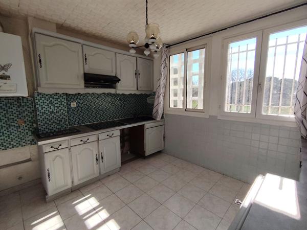 A VENDRE APPARTEMENT TYPE 3 3 PIECES 13014 MARSEILLE CANET BALCON CAVE PARKING