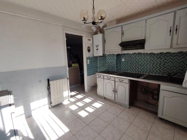 A VENDRE APPARTEMENT TYPE 3 3 PIECES 13014 MARSEILLE CANET BALCON CAVE PARKING