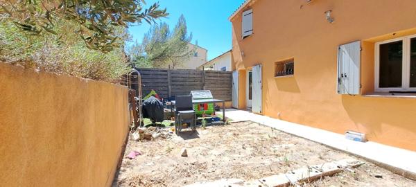 Gardanne - Maison rénovée 3 pièces - 70 m2 - terrasse couverte - jardin - stationnement