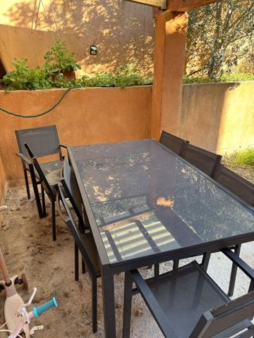 Gardanne - Maison rénovée 3 pièces - 70 m2 - terrasse couverte - jardin - stationnement