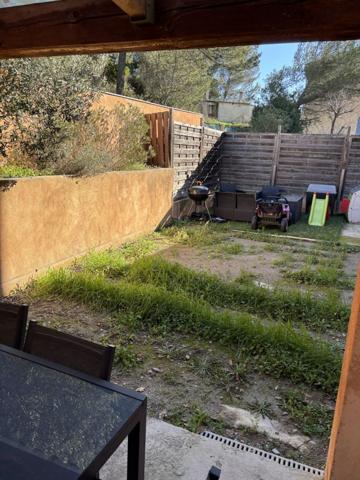 Gardanne - Maison rénovée 3 pièces - 70 m2 - terrasse couverte - jardin - stationnement