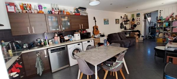 Gardanne - Maison rénovée 3 pièces - 70 m2 - terrasse couverte - jardin - stationnement