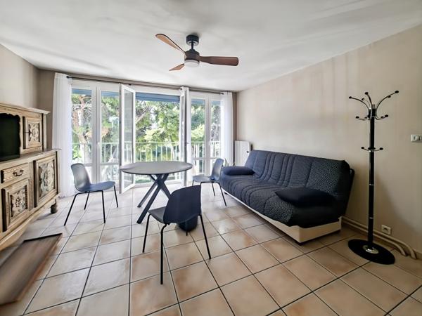 Appartement Vitrolles  Les Vignette 4 pièces 74m²