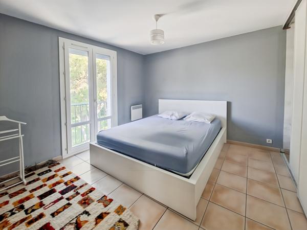Appartement Vitrolles  Les Vignette 4 pièces 74m²