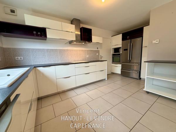 Maison à vendre 7 pièces RIVES DU LOIR EN ANJOU (49)