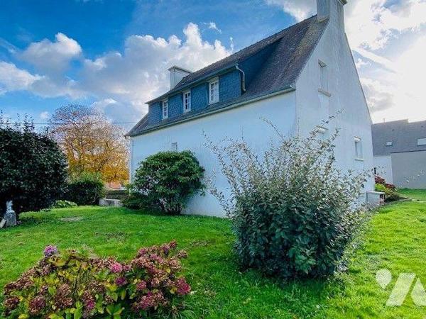 A Vendre à Trégastel 22730, Pavillon de 140m² habitables, de 8 pièces + cuisine, dont 1 ch au r...