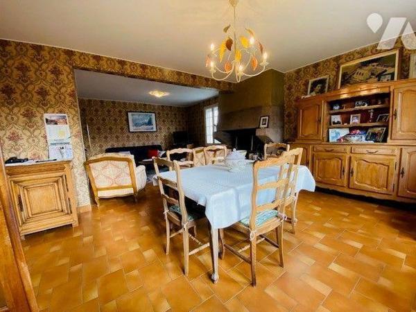 A Vendre à Trégastel 22730, Pavillon de 140m² habitables, de 8 pièces + cuisine, dont 1 ch au r...