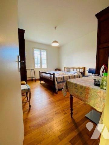 A Vendre à Trégastel 22730, Pavillon de 140m² habitables, de 8 pièces + cuisine, dont 1 ch au r...