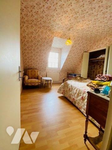 A Vendre à Trégastel 22730, Pavillon de 140m² habitables, de 8 pièces + cuisine, dont 1 ch au r...