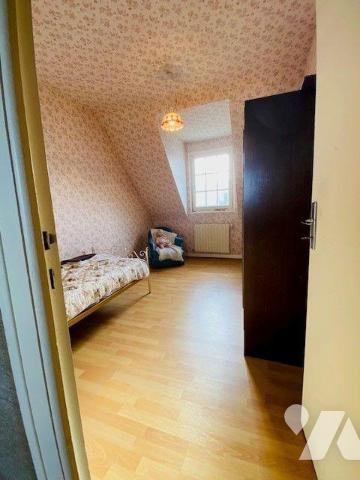 A Vendre à Trégastel 22730, Pavillon de 140m² habitables, de 8 pièces + cuisine, dont 1 ch au r...