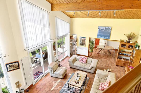 Élégante maison d’architecte au coeur d’un écrin naturel