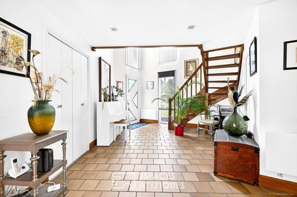 Élégante maison d’architecte au coeur d’un écrin naturel