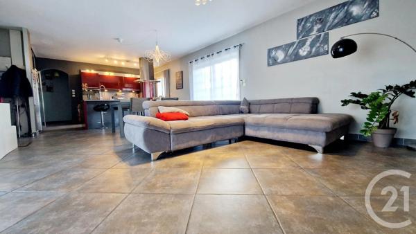 Maison à vendre  6 pièces - 137 m 2   MARIGNANE  - 13