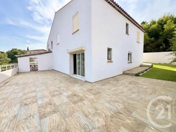 Maison à vendre  6 pièces - 137 m 2   MARIGNANE  - 13