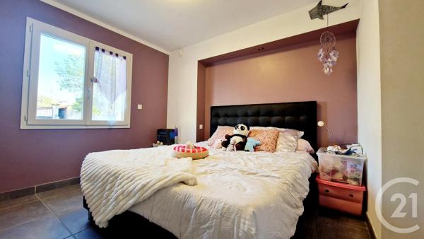 Maison à vendre  6 pièces - 137 m 2   MARIGNANE  - 13