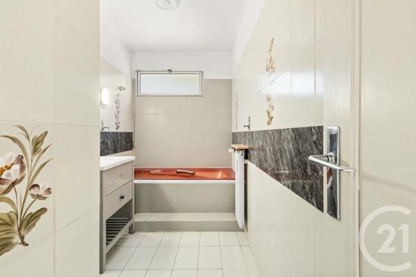 Appartement F4 à vendre  4 pièces - 83,39 m 2   NICE  - 06