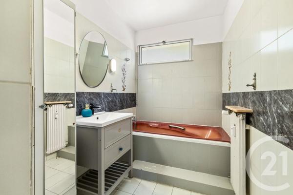 Appartement F4 à vendre  4 pièces - 83,39 m 2   NICE  - 06
