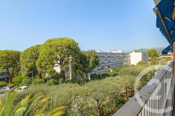 Appartement F4 à vendre  4 pièces - 83,39 m 2   NICE  - 06
