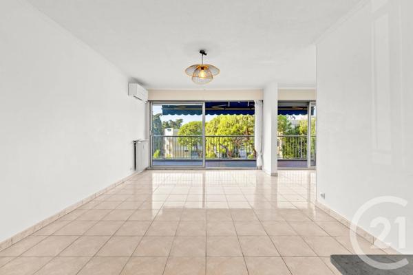 Appartement F4 à vendre  4 pièces - 83,39 m 2   NICE  - 06