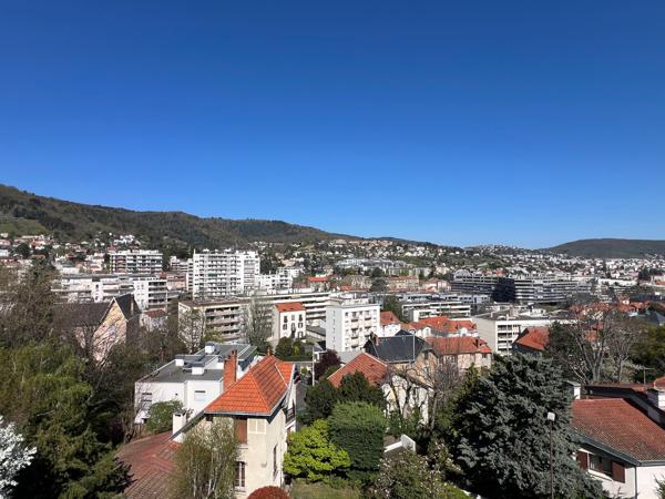 Appartement 3 pièce(s) 2 chambre(s) 69.6 m²