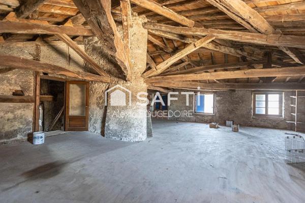 Appartement avec 2 plateaux à réhabiliter