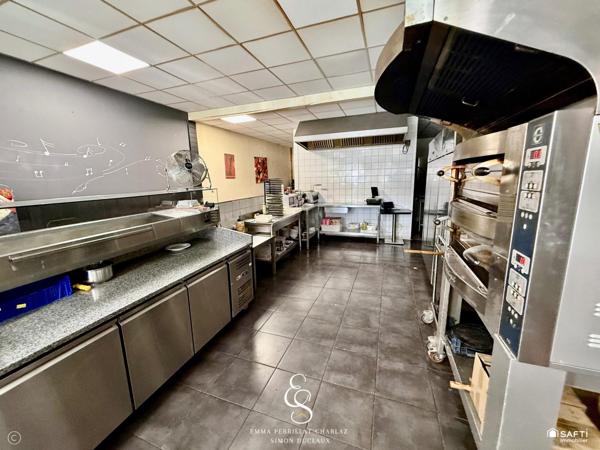 Fonds de commerce de pizzeria clé en main.