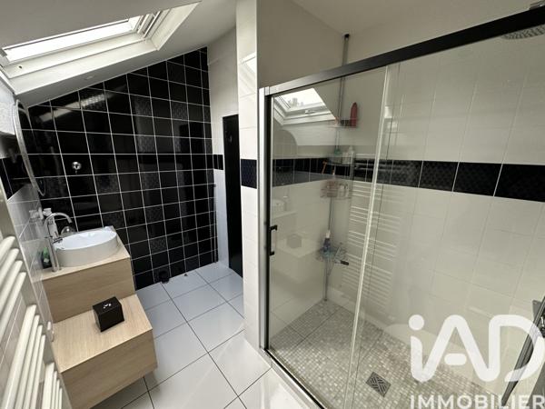 Maison à vendre 5 pièces 150 m² Saint-Laurent-les-Tours